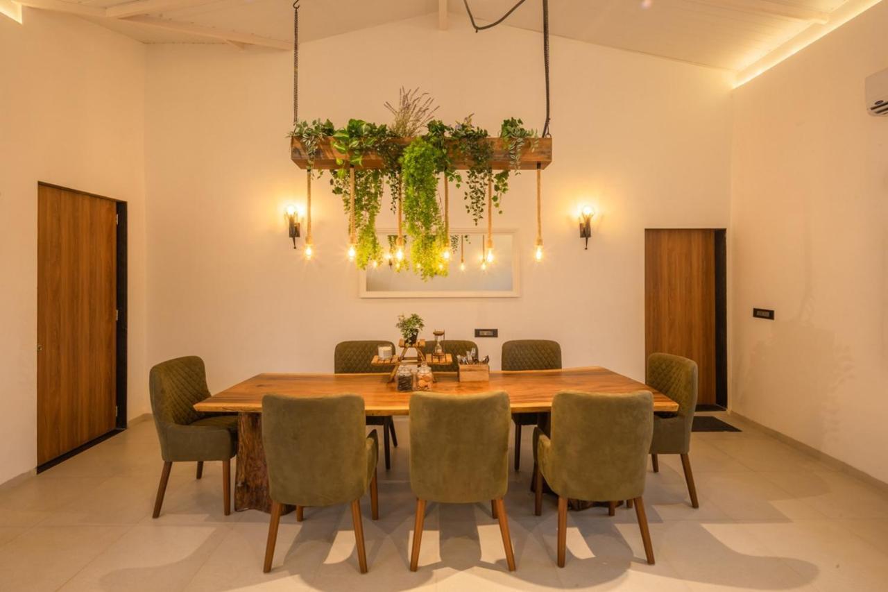 Saffronstays Turquoise Maison, Karjat Buitenkant foto