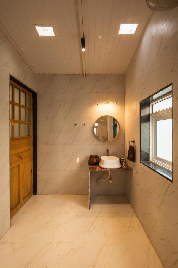 Saffronstays Turquoise Maison, Karjat Buitenkant foto
